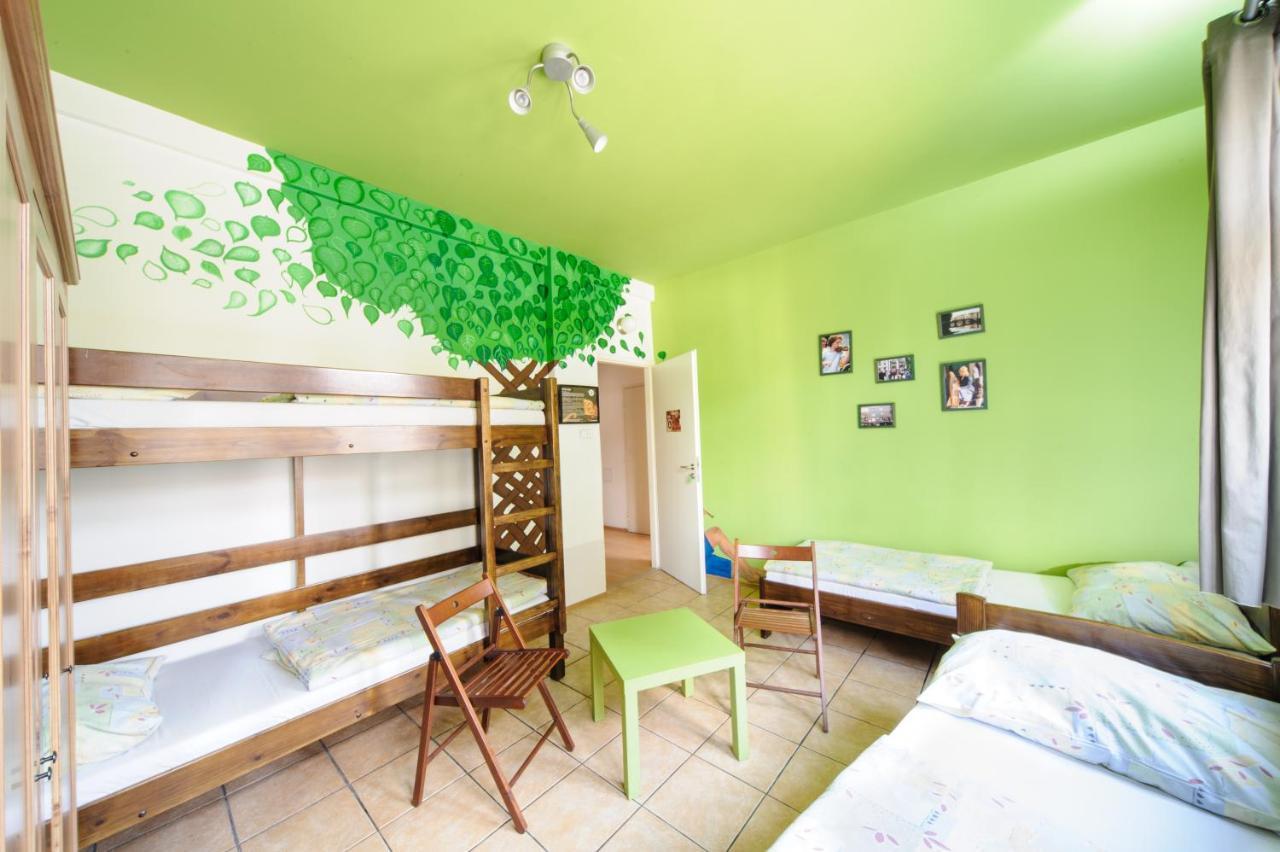 Hostel Blues Братислава Екстер'єр фото